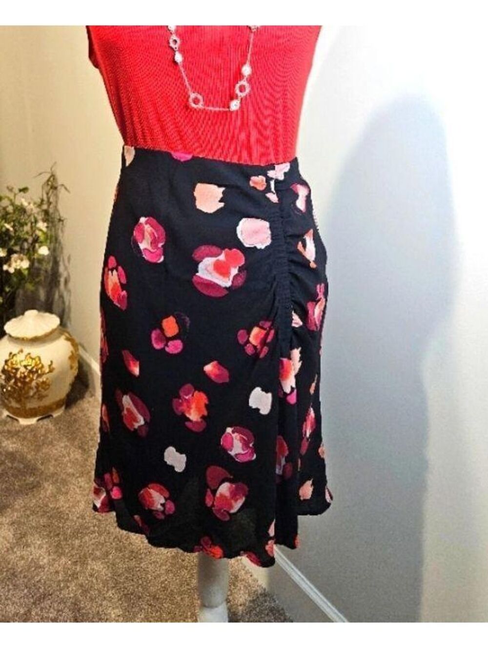 Cabi Floral Skirt with Ruched side Size M